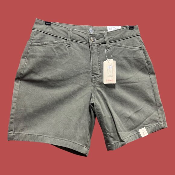 St. John's Bay - Women's Mid-Rise Secretly Slender 7" Inseam Chino Short - 2 - Picture 9 of 12